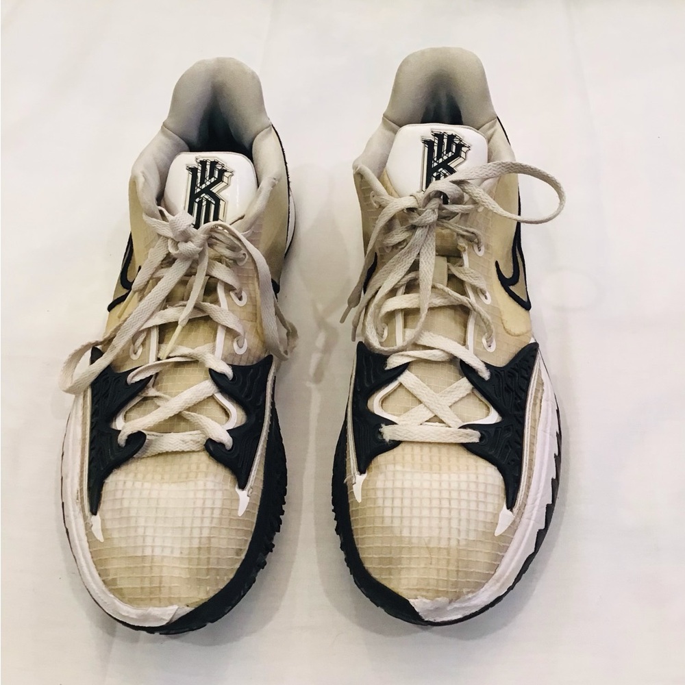 Nike Kids Sneakers - Cream and Black